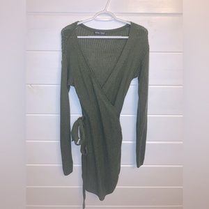 Tied sweater dress, worn once, great condition